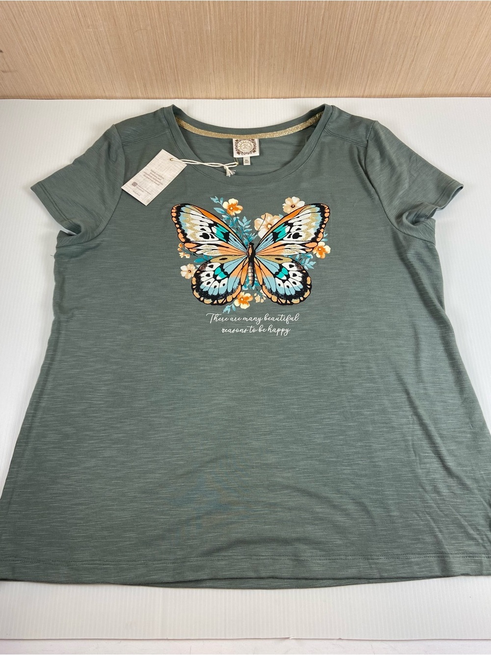 TruSelf XL Sage Green Butterfly Graphic Tee NWT Floral Top